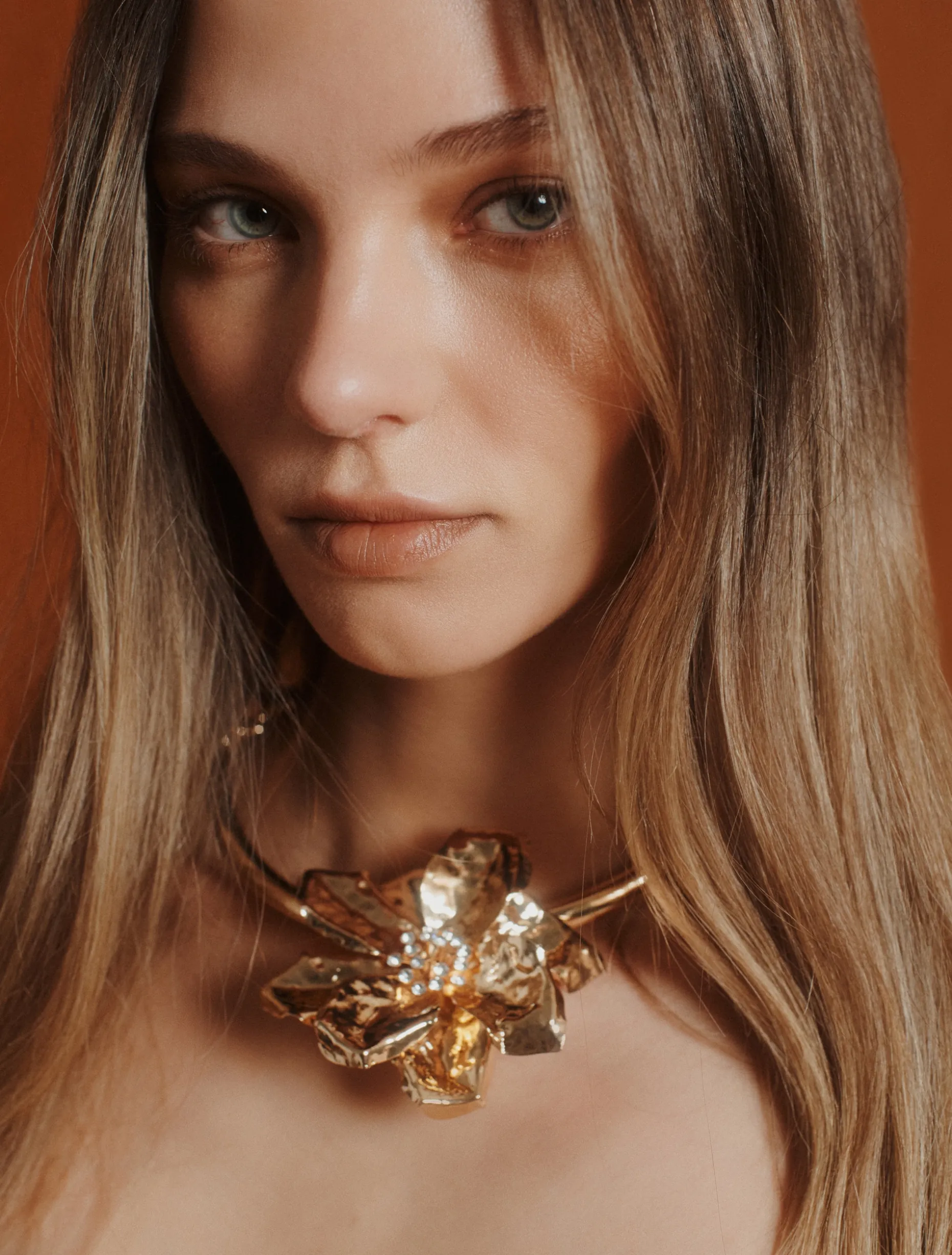 Collana girocollo con fiore - ORO